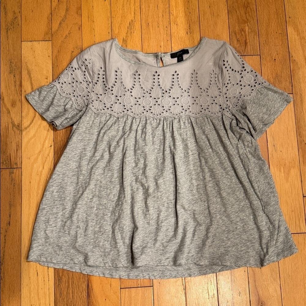 J. Crew | Heather Grey Eyelet Top | 💯 Cotton | size XS
